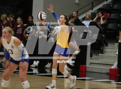 Thumbnail 1 in Harrison vs. Valley View (AAA 5A Quarterfinal Playoff) photogallery.