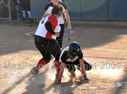 Thumbnail 2 in Lutheran vs. Foothill (Woodbridge Classic) photogallery.