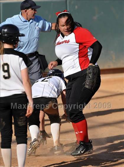Thumbnail 2 in Lutheran vs. Foothill (Woodbridge Classic) photogallery.