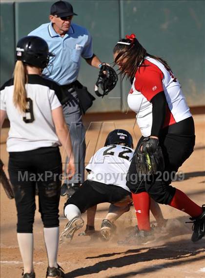 Thumbnail 3 in Lutheran vs. Foothill (Woodbridge Classic) photogallery.