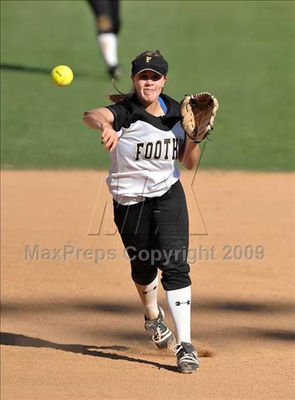 Thumbnail 3 in Lutheran vs. Foothill (Woodbridge Classic) photogallery.