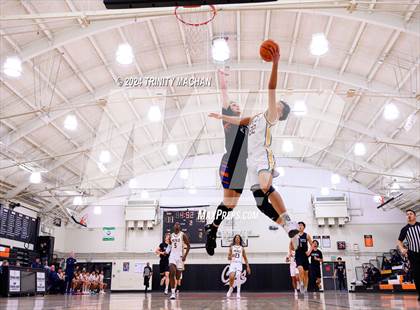Thumbnail 3 in Santa Teresa vs. Menlo School photogallery.