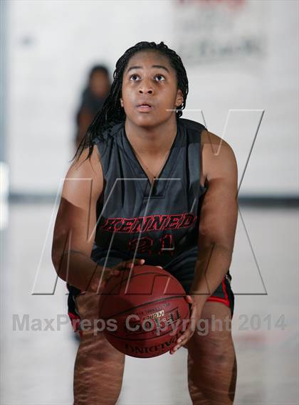 Thumbnail 3 in Kennedy [John F.] vs College Park (MLK-Shootout) photogallery.