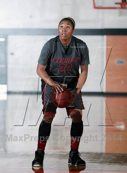 Thumbnail 3 in Kennedy [John F.] vs College Park (MLK-Shootout) photogallery.