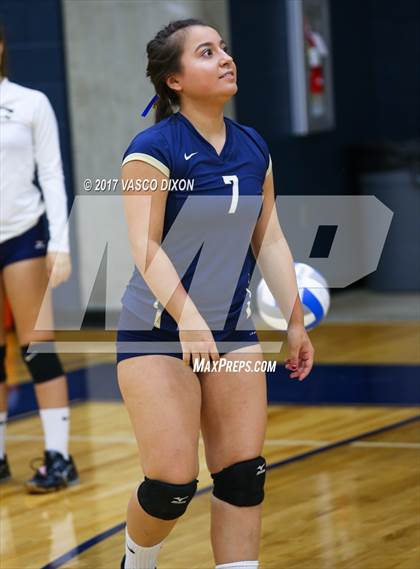 Thumbnail 1 in Copper Canyon vs Kellis photogallery.