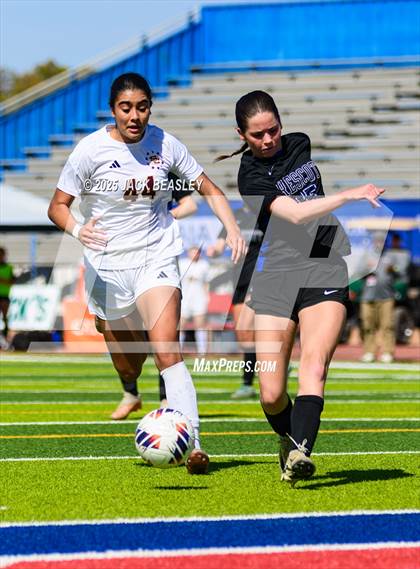 Thumbnail 2 in Salpointe Catholic vs Prescott (AIA 4A Final) photogallery.