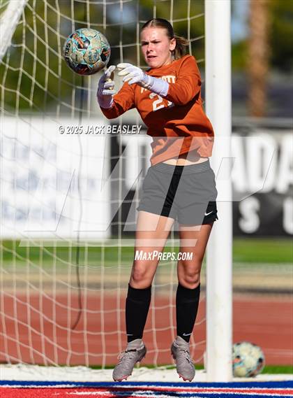 Thumbnail 2 in Salpointe Catholic vs Prescott (AIA 4A Final) photogallery.