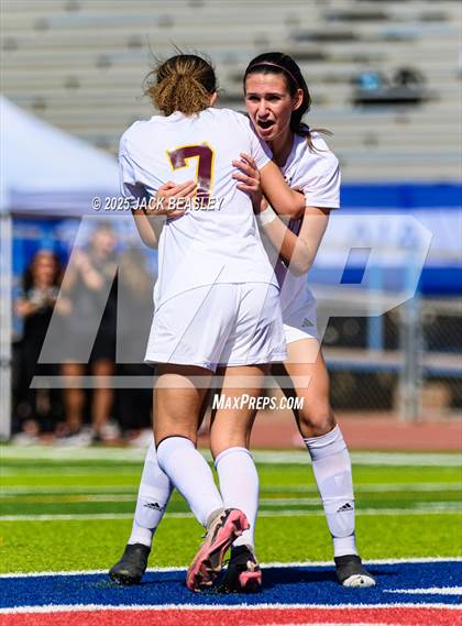 Thumbnail 3 in Salpointe Catholic vs Prescott (AIA 4A Final) photogallery.