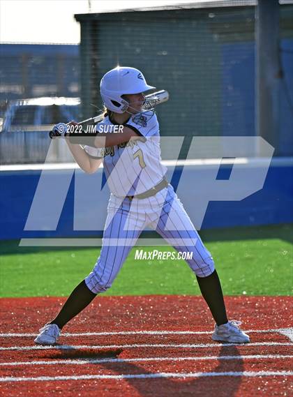 Thumbnail 1 in Bartlett vs North Zulch (UIL 1A Regional Semifinal Playoff) photogallery.