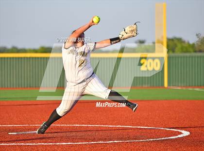 Thumbnail 3 in Bartlett vs North Zulch (UIL 1A Regional Semifinal Playoff) photogallery.