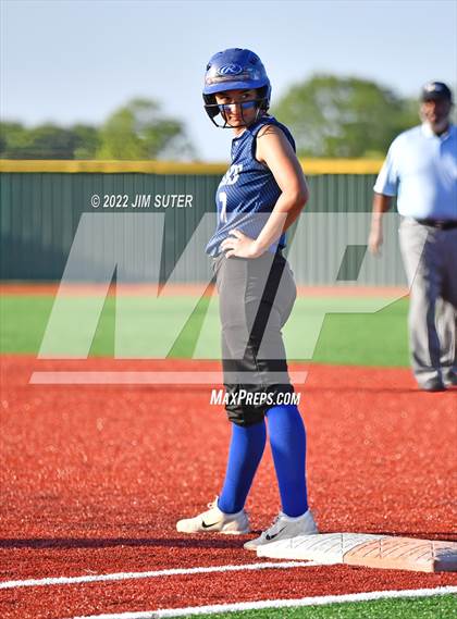 Thumbnail 2 in Bartlett vs North Zulch (UIL 1A Regional Semifinal Playoff) photogallery.