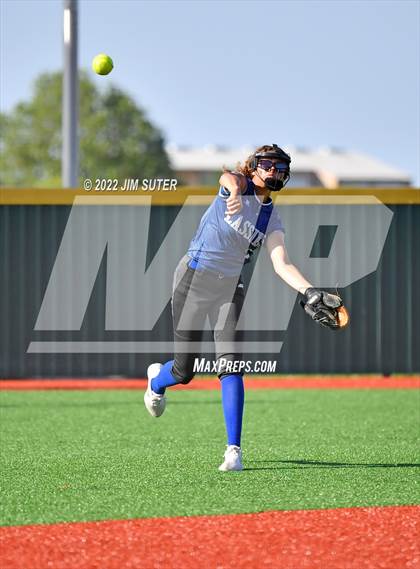 Thumbnail 1 in Bartlett vs North Zulch (UIL 1A Regional Semifinal Playoff) photogallery.