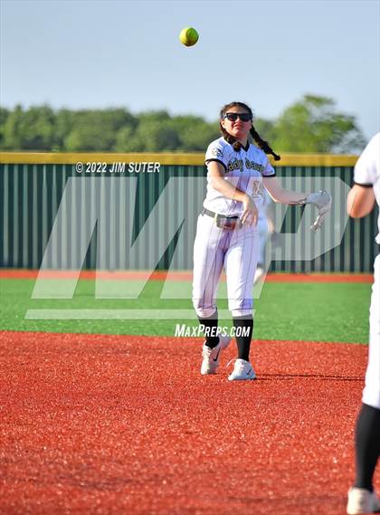 Thumbnail 1 in Bartlett vs North Zulch (UIL 1A Regional Semifinal Playoff) photogallery.