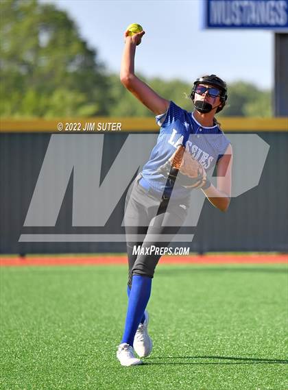 Thumbnail 2 in Bartlett vs North Zulch (UIL 1A Regional Semifinal Playoff) photogallery.