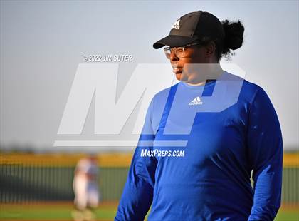 Thumbnail 2 in Bartlett vs North Zulch (UIL 1A Regional Semifinal Playoff) photogallery.