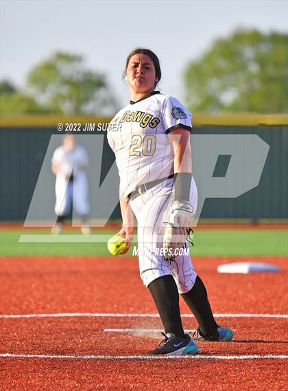 Thumbnail 3 in Bartlett vs North Zulch (UIL 1A Regional Semifinal Playoff) photogallery.