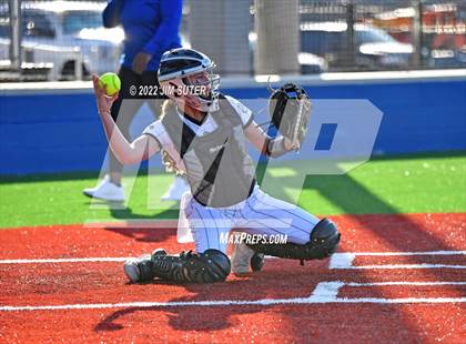 Thumbnail 3 in Bartlett vs North Zulch (UIL 1A Regional Semifinal Playoff) photogallery.