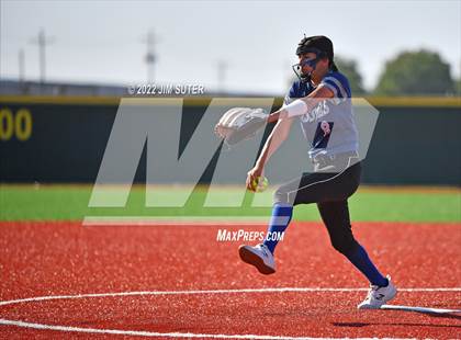 Thumbnail 2 in Bartlett vs North Zulch (UIL 1A Regional Semifinal Playoff) photogallery.