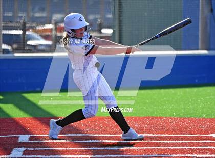 Thumbnail 2 in Bartlett vs North Zulch (UIL 1A Regional Semifinal Playoff) photogallery.