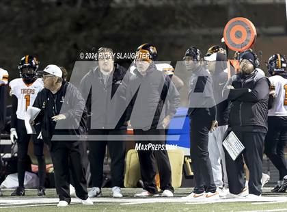 Thumbnail 2 in Central vs. Cardinal Ritter College Prep (MSHSAA Class 5 Round 3) photogallery.