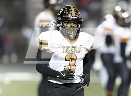 Thumbnail 3 in Central vs. Cardinal Ritter College Prep (MSHSAA Class 5 Round 3) photogallery.