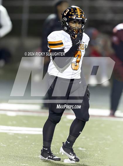 Thumbnail 1 in Central vs. Cardinal Ritter College Prep (MSHSAA Class 5 Round 3) photogallery.