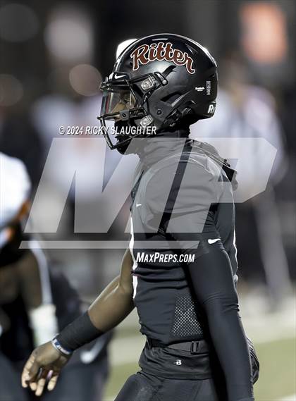 Thumbnail 3 in Central vs. Cardinal Ritter College Prep (MSHSAA Class 5 Round 3) photogallery.