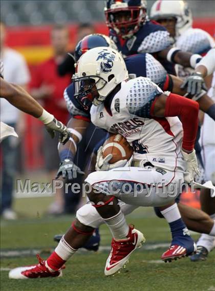 Thumbnail 1 in U.S. Semper Fidelis All-American Game   photogallery.