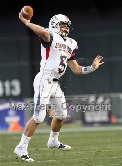 Thumbnail 2 in U.S. Semper Fidelis All-American Game   photogallery.