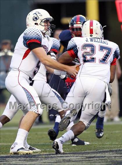 Thumbnail 2 in U.S. Semper Fidelis All-American Game   photogallery.