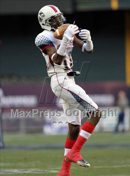 Thumbnail 2 in U.S. Semper Fidelis All-American Game   photogallery.