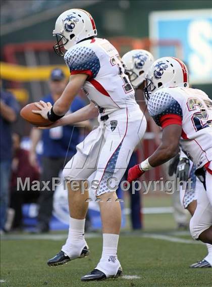 Thumbnail 1 in U.S. Semper Fidelis All-American Game   photogallery.