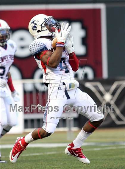 Thumbnail 2 in U.S. Semper Fidelis All-American Game   photogallery.