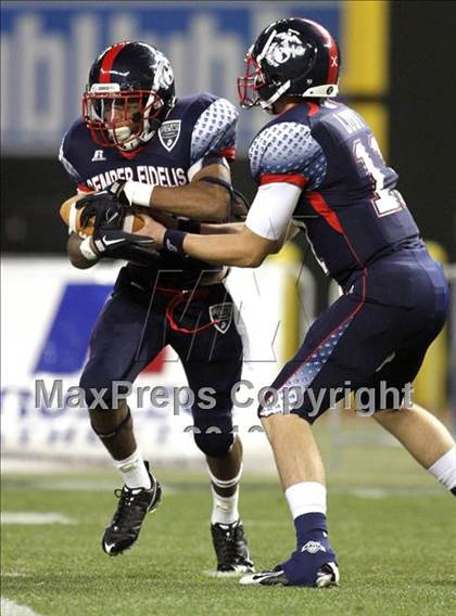 Thumbnail 3 in U.S. Semper Fidelis All-American Game   photogallery.