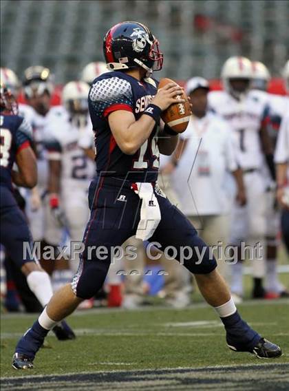 Thumbnail 2 in U.S. Semper Fidelis All-American Game   photogallery.
