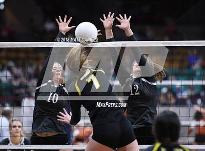 Thumbnail 3 in Valley vs. Prospect Ridge Academy (CHSAA 3A Playoff) photogallery.