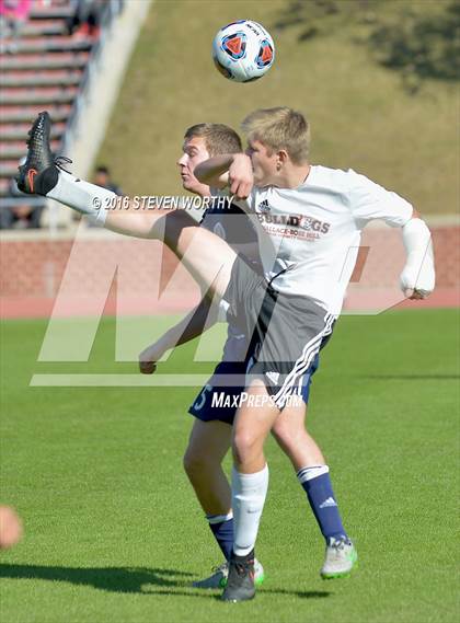 Thumbnail 2 in Wallace-Rose Hill vs. Bishop McGuinness (NCHSAA 1A Final) photogallery.