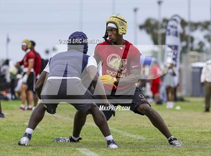 Thumbnail 2 in St. John Bosco vs Oaks Christian (Battle at the Beach) photogallery.