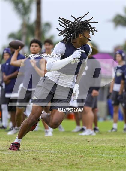Thumbnail 1 in St. John Bosco vs Oaks Christian (Battle at the Beach) photogallery.