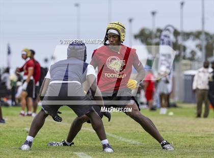 Thumbnail 1 in St. John Bosco vs Oaks Christian (Battle at the Beach) photogallery.