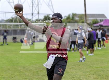 Thumbnail 2 in St. John Bosco vs Oaks Christian (Battle at the Beach) photogallery.
