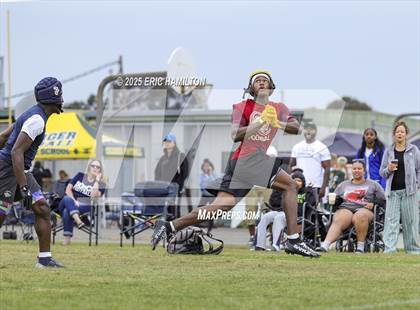 Thumbnail 1 in St. John Bosco vs Oaks Christian (Battle at the Beach) photogallery.