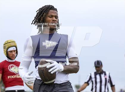 Thumbnail 3 in St. John Bosco vs Oaks Christian (Battle at the Beach) photogallery.