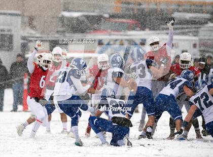Thumbnail 2 in Darien vs. Greenwich (CIAC Class LL Final) photogallery.
