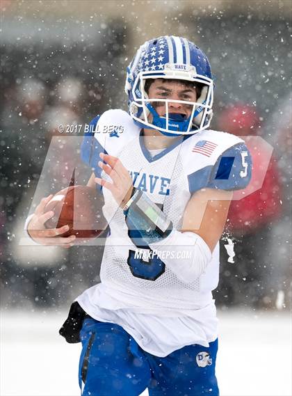 Thumbnail 2 in Darien vs. Greenwich (CIAC Class LL Final) photogallery.