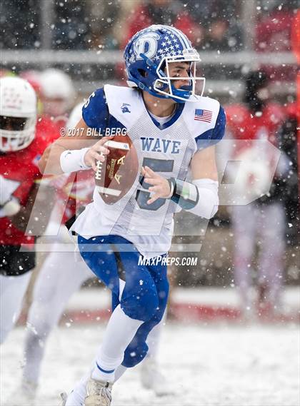Thumbnail 1 in Darien vs. Greenwich (CIAC Class LL Final) photogallery.