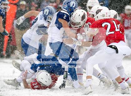 Thumbnail 3 in Darien vs. Greenwich (CIAC Class LL Final) photogallery.