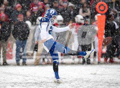 Thumbnail 3 in Darien vs. Greenwich (CIAC Class LL Final) photogallery.
