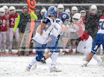 Thumbnail 2 in Darien vs. Greenwich (CIAC Class LL Final) photogallery.