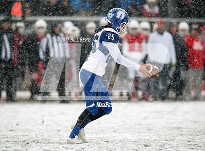 Thumbnail 2 in Darien vs. Greenwich (CIAC Class LL Final) photogallery.